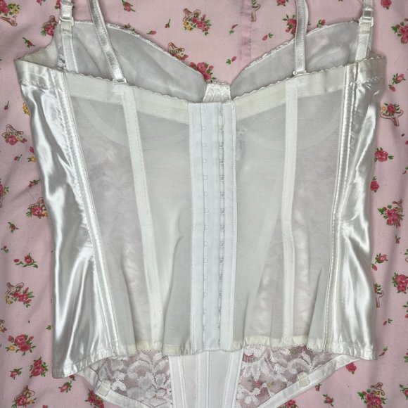 White Vintage Silk Bridal Corset - Picture 2 of 5